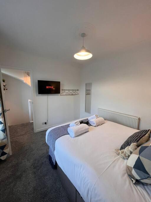 Bridge Place - Spacious Home With Plenty Of Beds! Merthyr Tydfil Exterior photo