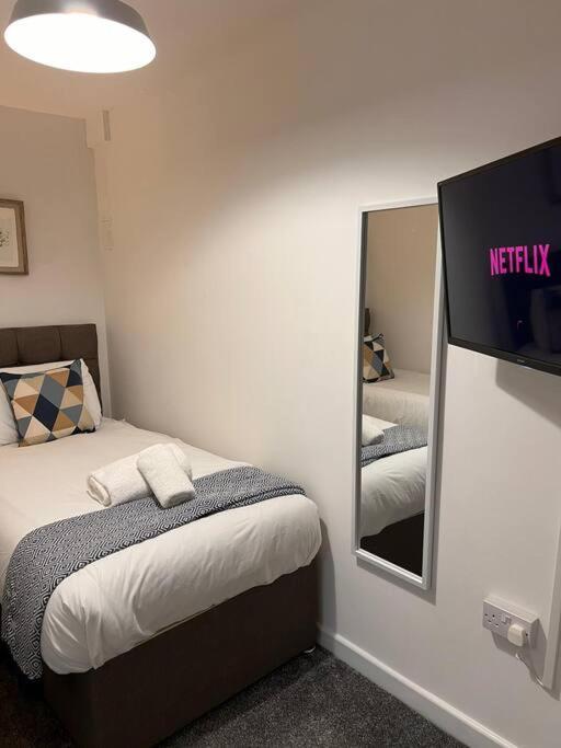 Bridge Place - Spacious Home With Plenty Of Beds! Merthyr Tydfil Exterior photo
