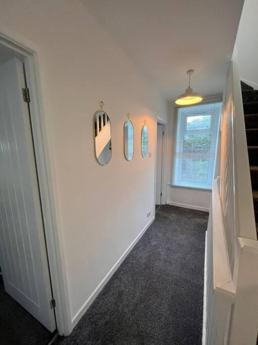 Bridge Place - Spacious Home With Plenty Of Beds! Merthyr Tydfil Exterior photo
